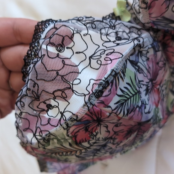 Gaia Women's Semi Soft 767 Floral Embroidered Petra Bra Size 32I - Picture 6 of 17